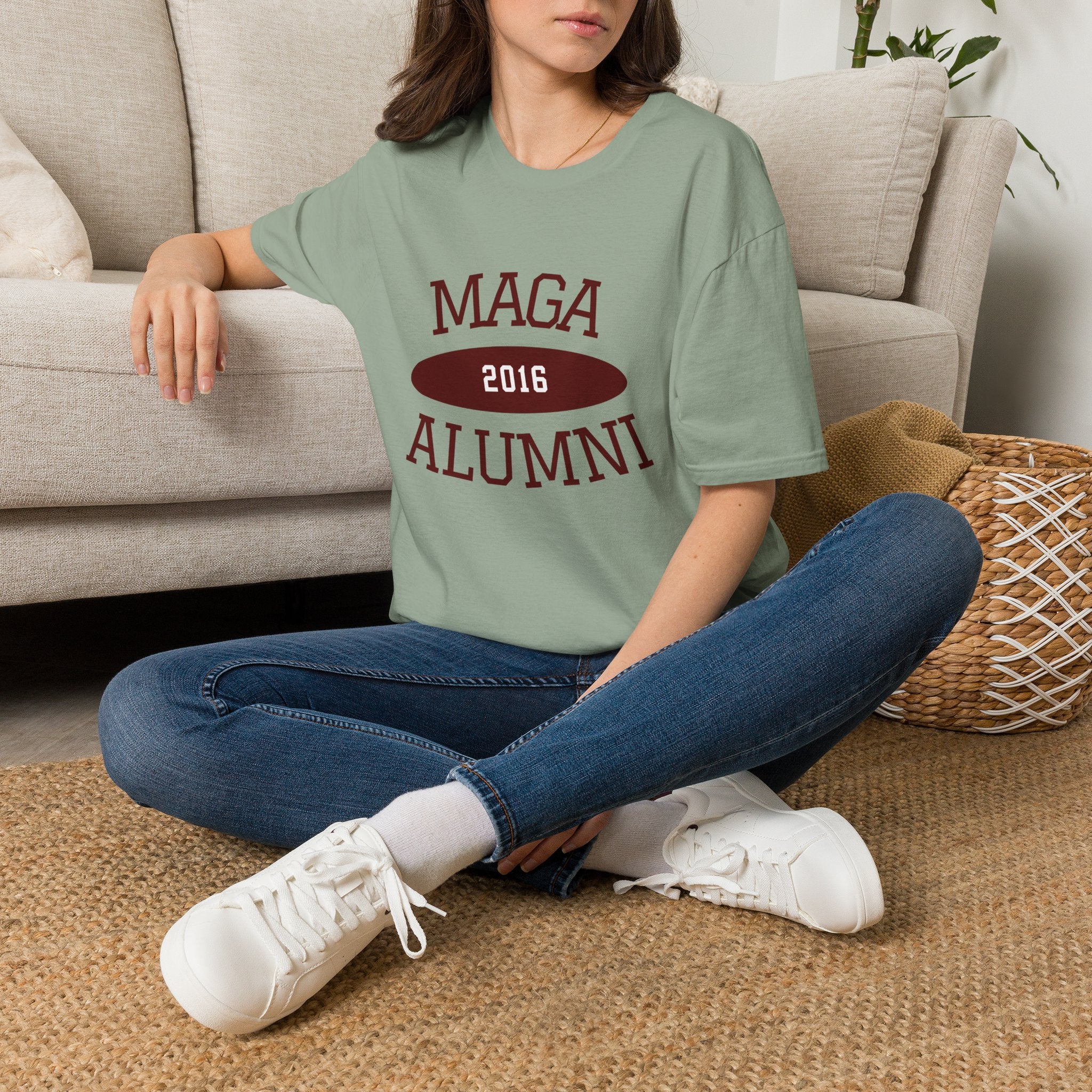 MAGA Alumni 2016 T-Shirt - Vintage Collegiate Political Tee