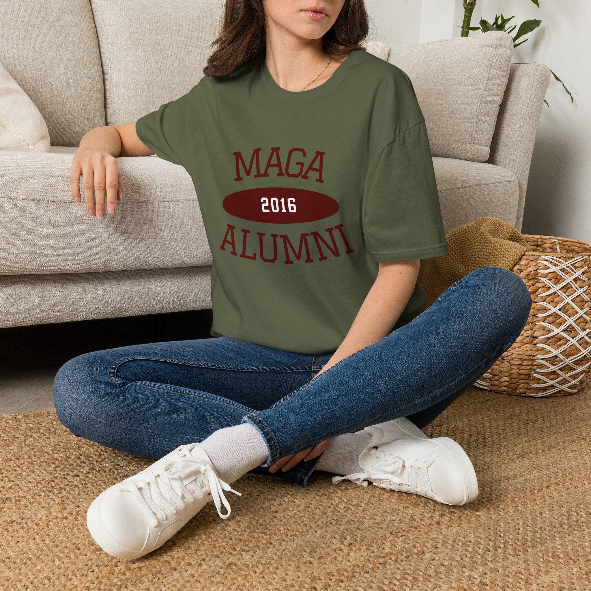 MAGA Alumni 2016 T-Shirt - Vintage Collegiate Political Tee