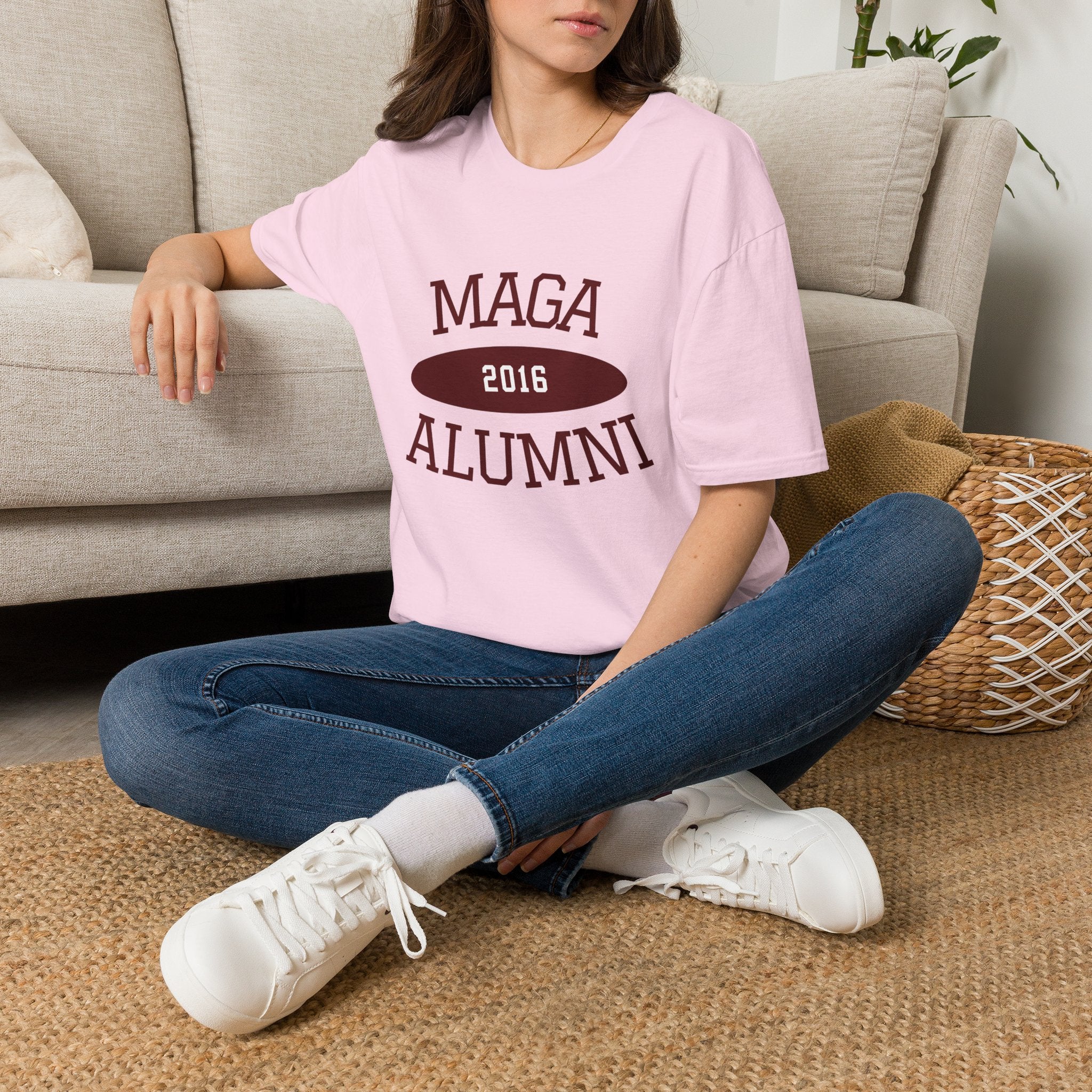 MAGA Alumni 2016 T-Shirt - Vintage Collegiate Political Tee