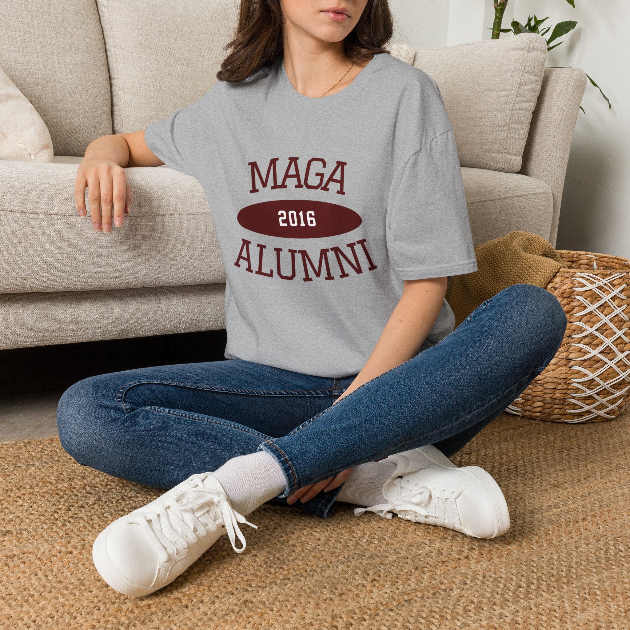 MAGA Alumni 2016 T-Shirt - Vintage Collegiate Political Tee