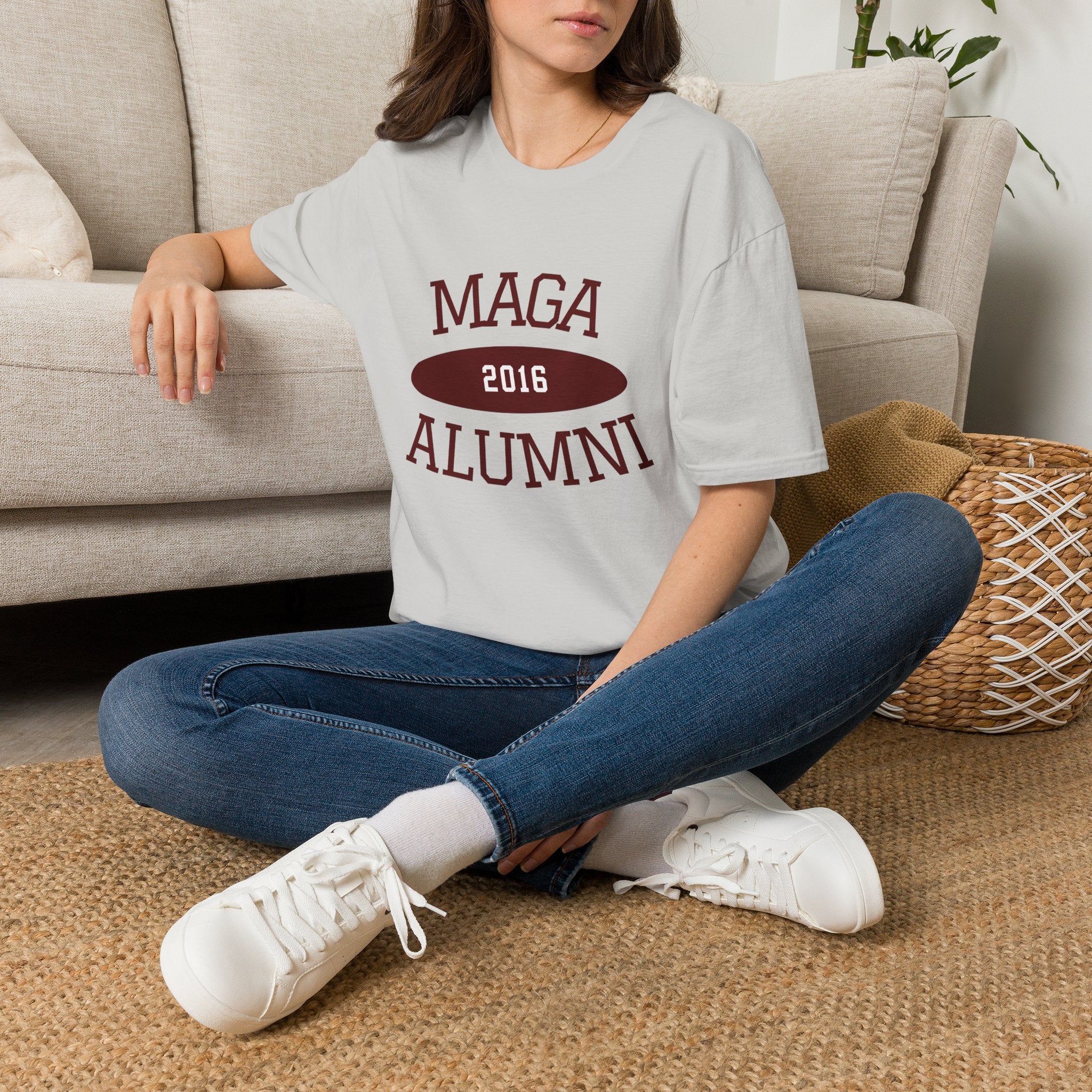 MAGA Alumni 2016 T-Shirt - Vintage Collegiate Political Tee