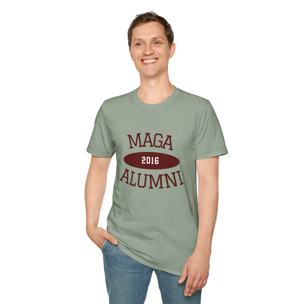 MAGA Alumni 2016 T-Shirt - Vintage Collegiate Political Tee